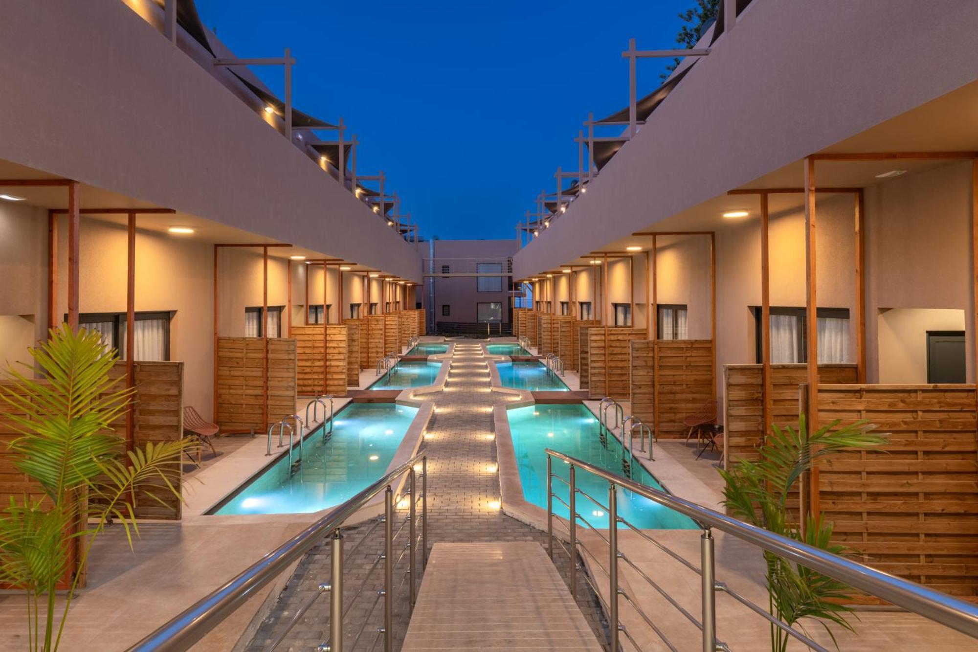 Golden Bee Lifestyle Hotel สตาลิดา ภายนอก รูปภาพ